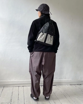 A cover of "Fit checks" cluster. The owner is tanginginaa. The cluster consists of 6 elements.