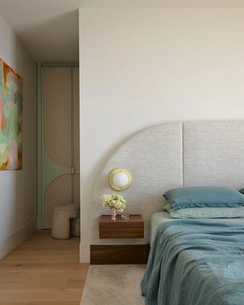 A cover of "bed" cluster. The owner is ambernicole. The cluster consists of 61 elements.