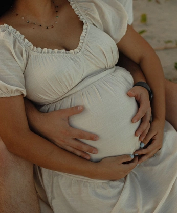 A cover of "ROOTS" cluster. The owner is fbyfstudio. The cluster consists of 14 elements.