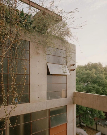 A cover of "Facade, skin, soul" cluster. The owner is andonirzt. The cluster consists of 17 elements.