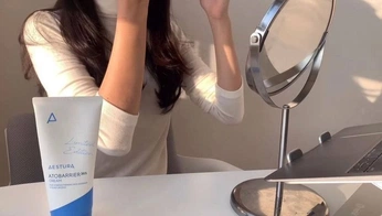 A cover of "behind the scenes" cluster. The owner is mmiumiu. The cluster consists of 5 elements.