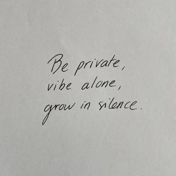 A cover of "Words" cluster. The owner is luissilva. The cluster description is "To inspire". The cluster consists of 32 elements.