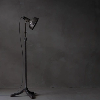 A cover of "light" cluster. The owner is domdabomb. The cluster consists of 2 elements.