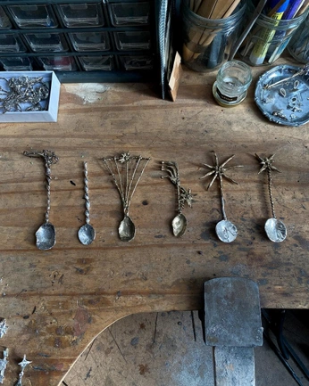 A cover of "Metalwork" cluster. The owner is archivivst. The cluster consists of 2 elements.