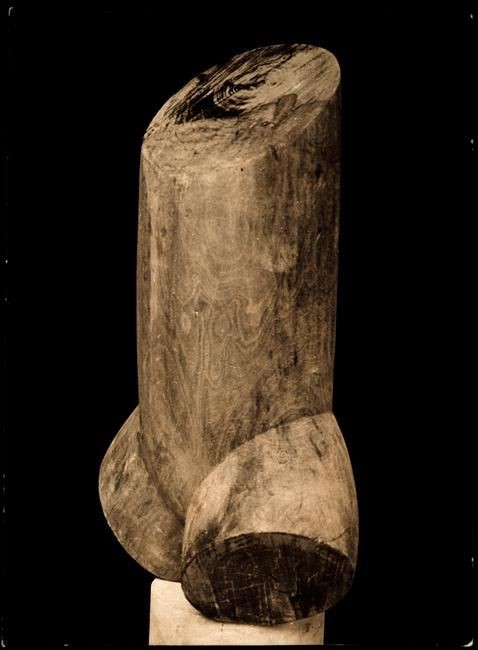 A wooden sculpture by artist Constantin Brancusi.