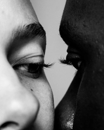 A cover of "Amor vincit omnia" cluster. The owner is katenic11. The cluster consists of 35 elements.