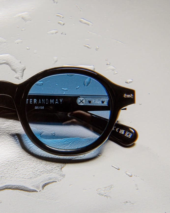 A cover of "oculos" cluster. The owner is arthurnoplural. The cluster consists of 3 elements.