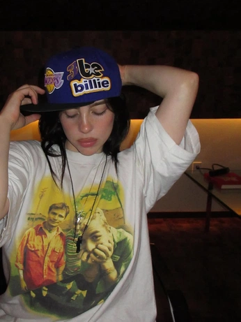 A cover of "billie" cluster. The owner is federicorozzi. The cluster consists of 2 elements.