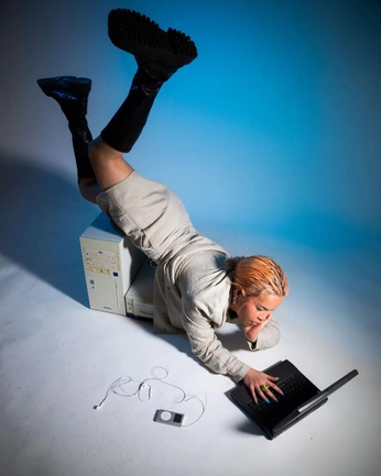 A cover of "Error 404" cluster. The owner is thehelloworld. The cluster consists of 4 elements.