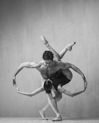 A cover of "breath-in/breath-out." cluster. The owner is cxxxviii. The cluster consists of 24 elements.