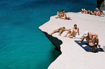 A cover of "Spring Beach Shop 26" cluster. The owner is julienturner. The cluster consists of 74 elements.