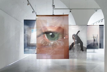 A cover of "memorial museum" cluster. The owner is yeon512. The cluster consists of 8 elements.