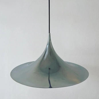 A cover of "B2B" cluster. The owner is damiencruz. The cluster consists of 100 elements.