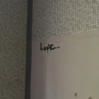 A cover of "LOVE" cluster. The owner is lilz333. The cluster consists of 34 elements.