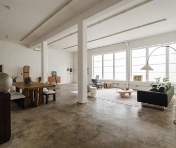 A cover of "WAREHOUSE" cluster. The owner is kyleniego. The cluster consists of 15 elements.