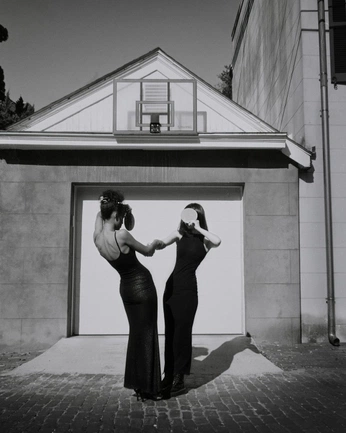 A cover of "SEPTEMBER" cluster. The owner is ninachin. The cluster consists of 13 elements.