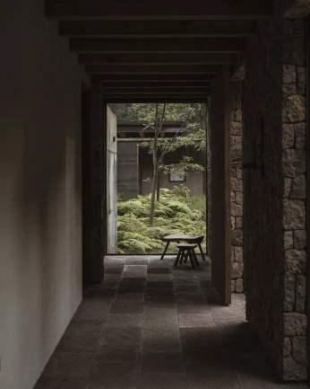 A cover of "Jungla" cluster. The owner is danibarrap. The cluster consists of 2 elements.