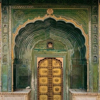 A cover of "Architecture" cluster. The owner is maetaphysique. The cluster consists of 7 elements.