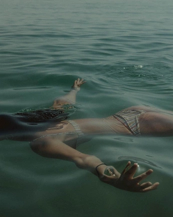 A cover of "bodies of water" cluster. The owner is jsbea. The cluster description is "i dont know why im obsessed with drowning, maybe we'll float". The cluster consists of 26 elements.