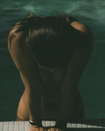 A cover of "Passiopn" cluster. The owner is julianvandekamp. The cluster consists of 3 elements.