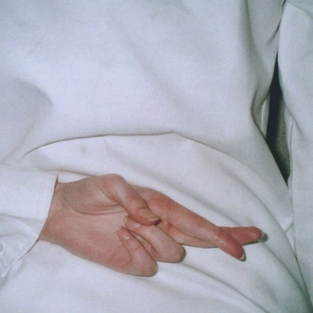 A cover of "Novelle_#AI" cluster. The owner is studiozwinni. The cluster consists of 24 elements.