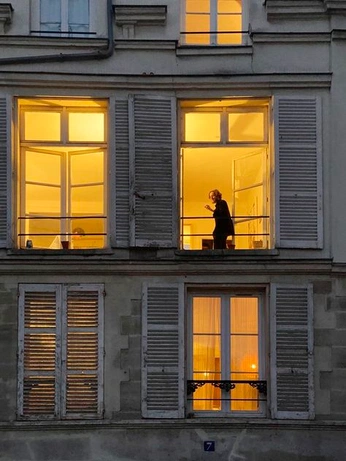 A cover of "Paris" cluster. The owner is larosie. The cluster consists of 3 elements.