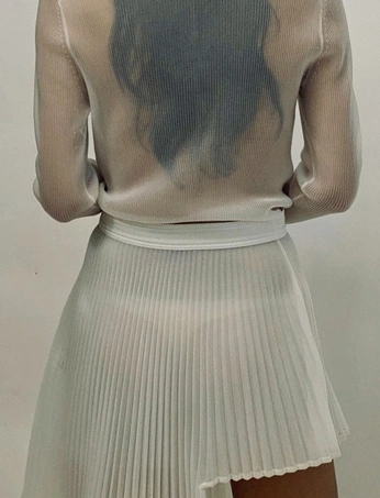 A cover of "Closet" cluster. The owner is kressina. The cluster consists of 20 elements.