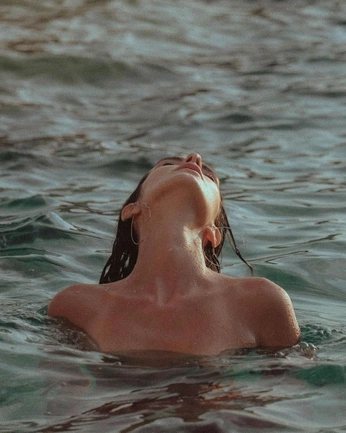 A cover of "dream" cluster. The owner is isolambe. The cluster consists of 7 elements.