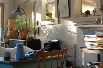 A cover of "Ivy House" cluster. The owner is iamjordan. The cluster consists of 116 elements.