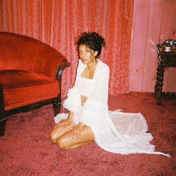 A cover of "🍊" cluster. The owner is erine. The cluster consists of 8 elements.