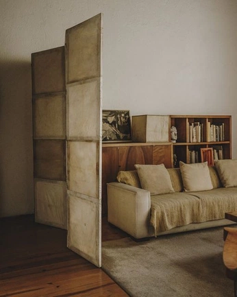 A cover of "Interior" cluster. The owner is veinernaiff. The cluster consists of 26 elements.