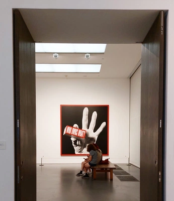 A cover of "Artists" cluster. The owner is studiofosfor. The cluster consists of 8 elements.