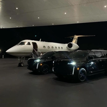 A cover of "My Aesthetic" cluster. The owner is ayannamay. The cluster description is "Building a life". The cluster consists of 28 elements.