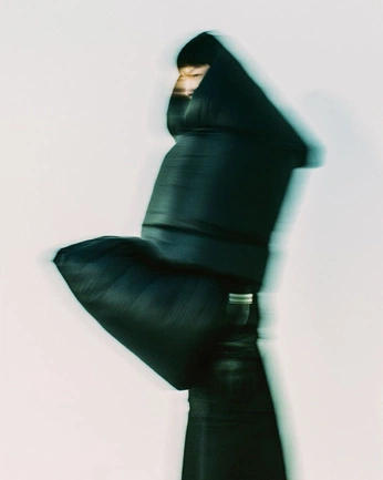 A cover of "Fashion" cluster. The owner is gkilo. The cluster consists of 44 elements.