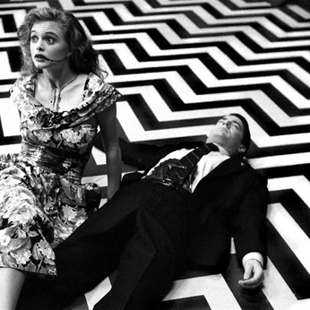 A cover of "Twin peaks (1989)" cluster. The owner is bendecida. The cluster description is "visuals from twin peaks dir. david lynch". The cluster consists of 17 elements.