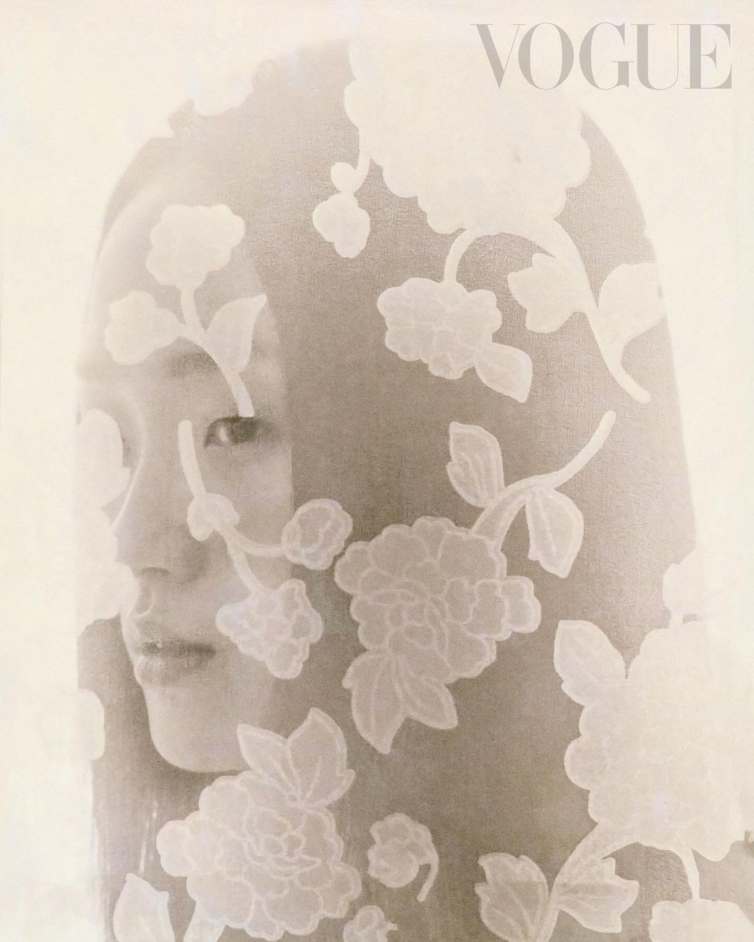 Model Hyunji Shin photographed by Cho Gi-Seok for Vogue Taiwan's March issue.
