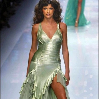 A cover of "Fashion" cluster. The owner is labedesigns. The cluster consists of 147 elements.