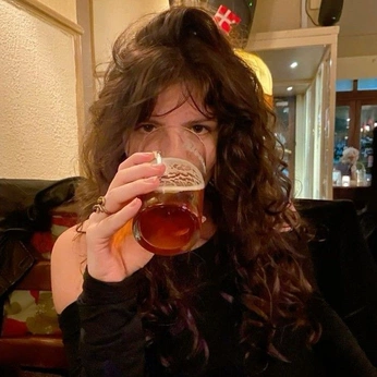 A cover of "faceclaims" cluster. The owner is uptwngirl. The cluster description is "no face. no face. no?". The cluster consists of 140 elements.