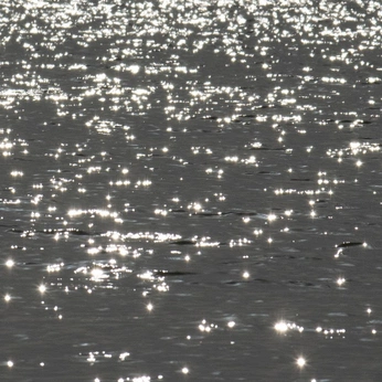 A cover of "shining nostalgia" cluster. The owner is leewoo. The cluster consists of 3 elements.