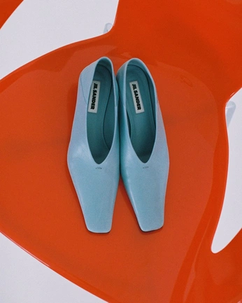 A cover of "Still Life" cluster. The owner is melmomood. The cluster consists of 1 element.