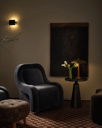 A cover of "l i v i n g" cluster. The owner is payaldasani. The cluster consists of 17 elements.