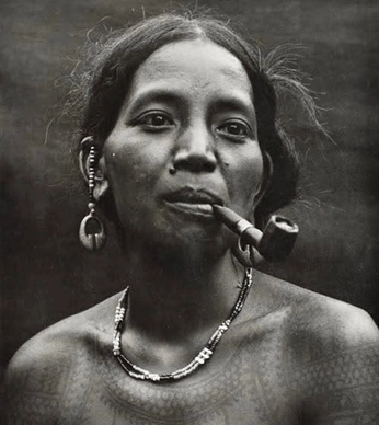 A cover of "WOMEN" cluster. The owner is anastaciabijou. The cluster consists of 52 elements.