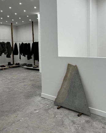 A cover of "Rooted" cluster. The owner is shadowpraiser. The cluster consists of 3 elements.