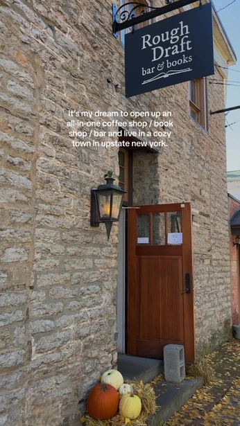 A cover of "💡" cluster. The owner is mlltt. The cluster consists of 7 elements.