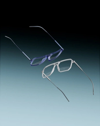 A cover of "still" cluster. The owner is mikcaio. The cluster consists of 1 element.