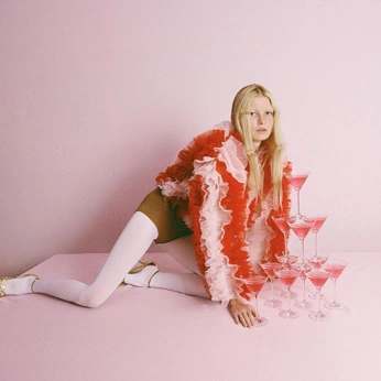 A cover of "b-day 📸" cluster. The owner is undermeow. The cluster consists of 11 elements.