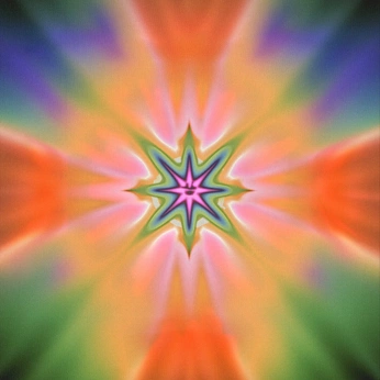 A cover of "aura" cluster. The owner is loreeecn. The cluster consists of 4 elements.