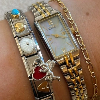 A cover of "jewels" cluster. The owner is bellamina. The cluster consists of 25 elements.