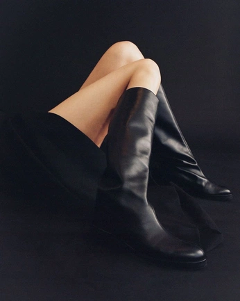 A cover of "Dyrka" cluster. The owner is leprince. The cluster consists of 422 elements.