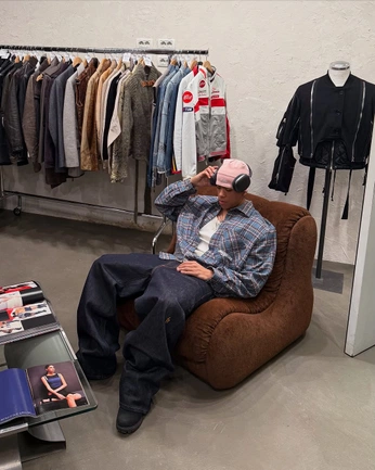 A cover of "RYAN" cluster. The owner is justenturner. The cluster consists of 7 elements.